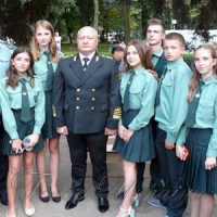 Хто частіше в гаю буває, той аптеку обминає